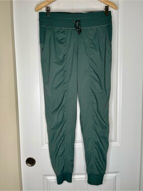 Lululemon Dance Studio Jogger Mid Rise Size Medium Sea Green Casual Workout Pant